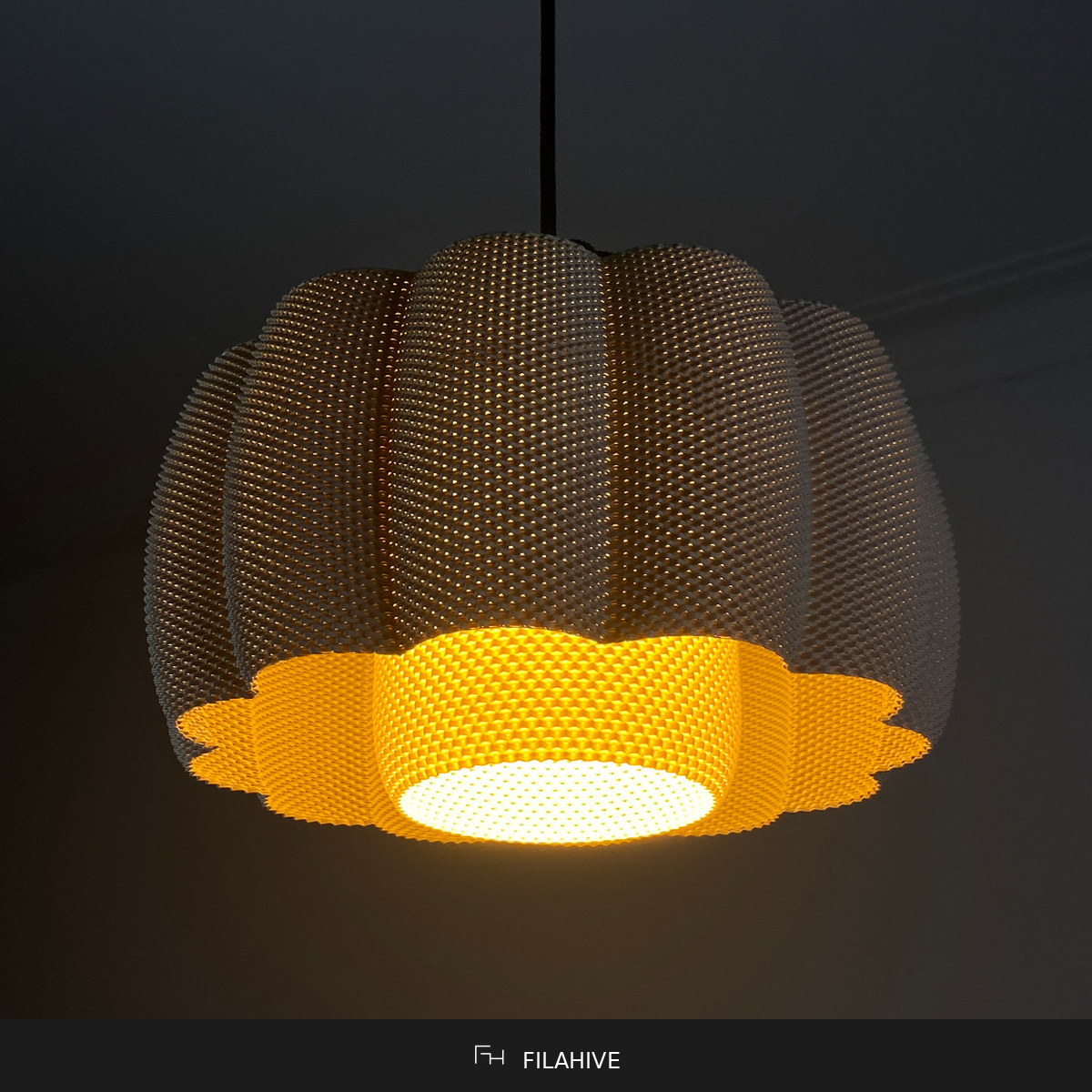 Ara Pendant Lamp