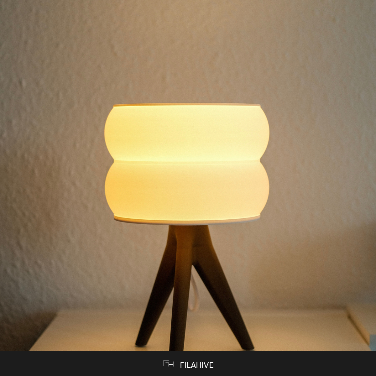 Gyroid Table Lamp