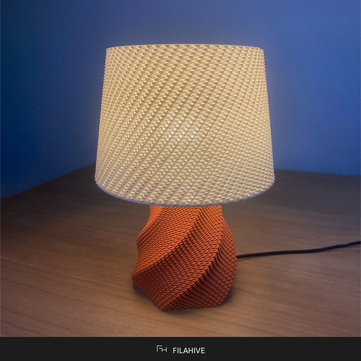 Julian Table Lamp — Solid RippleMesh